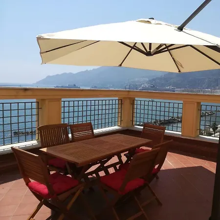 La Giulietta - Penthouse Apartment Salerno Exterior photo